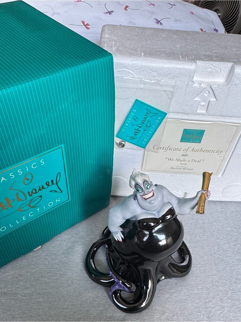 WDCC Ursula “We Made a Deal” Figurine w/COA & Charm